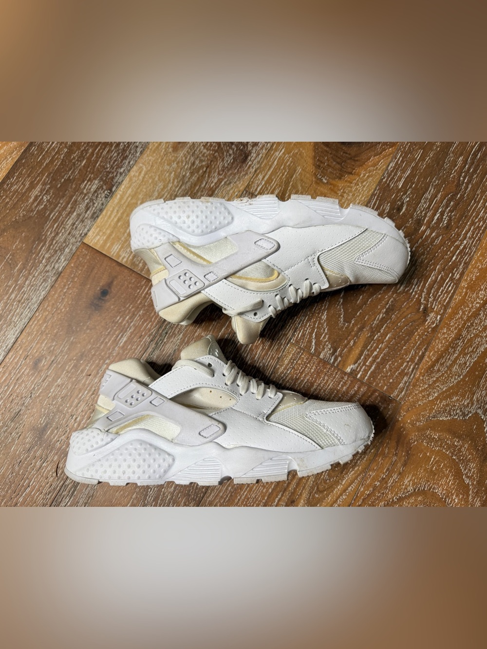 Nike Air Huarache Athletic Sneaker Shoes / Size 5.5 Y